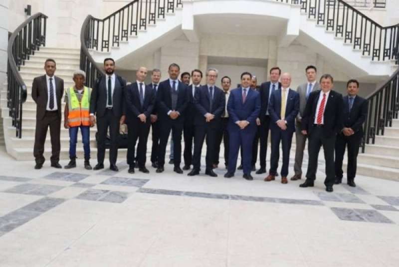 الحكومة اليمنية تعلن عن استئناف عمل النشاط الدبلوماسي من العاصمة المؤقتة عدن ..!