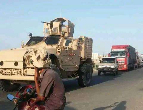 آليات عسكريه تصل العاصمة عدن