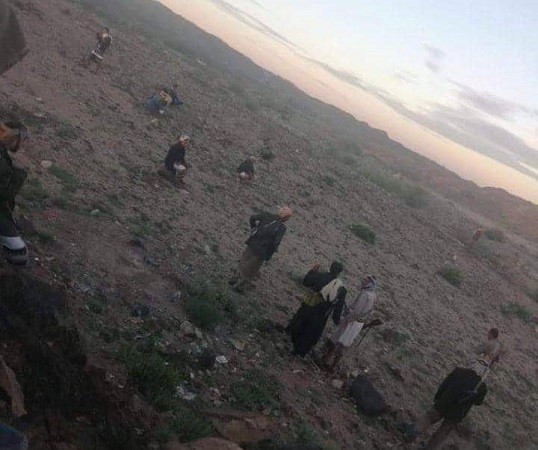 الحوثيون يرسلون وساطة قبلية إلى «ردمان» ويحشدون مليشياتهم على تخومها