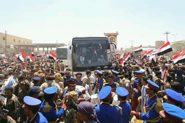 شاهد الاستقبال المهيب للمختطفين المفرج عنهم من سجون الحوثي