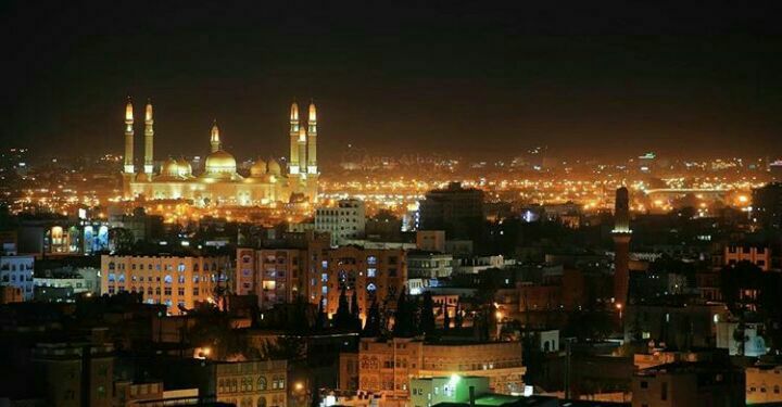 بشكل مفاجئ.. الحوثي يرحب بعودة هادي الى العاصمة صنعاء ويضع شرط وحيد